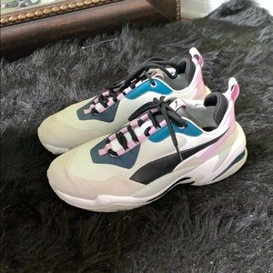 Puma Rive Droite shoes